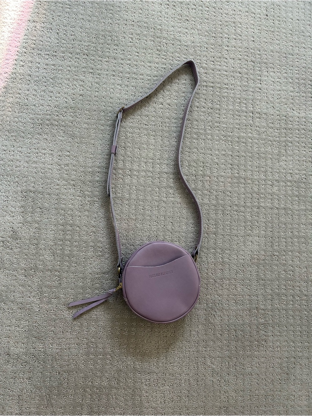 Portland Leather Round Crossbody in Mauve